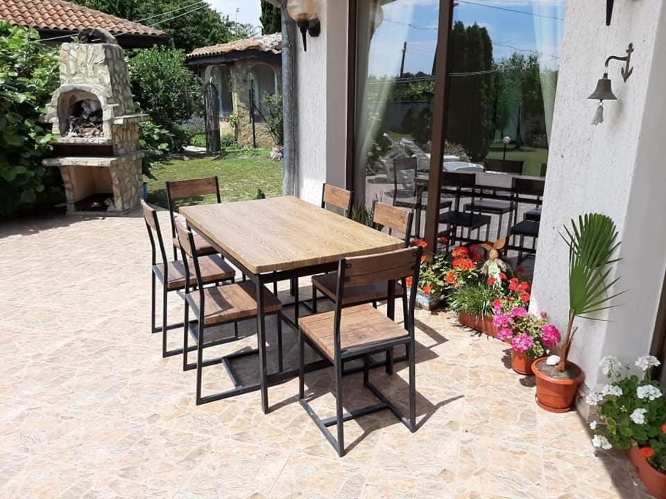 Guesthouse Oasis-Shabla Exterior photo
