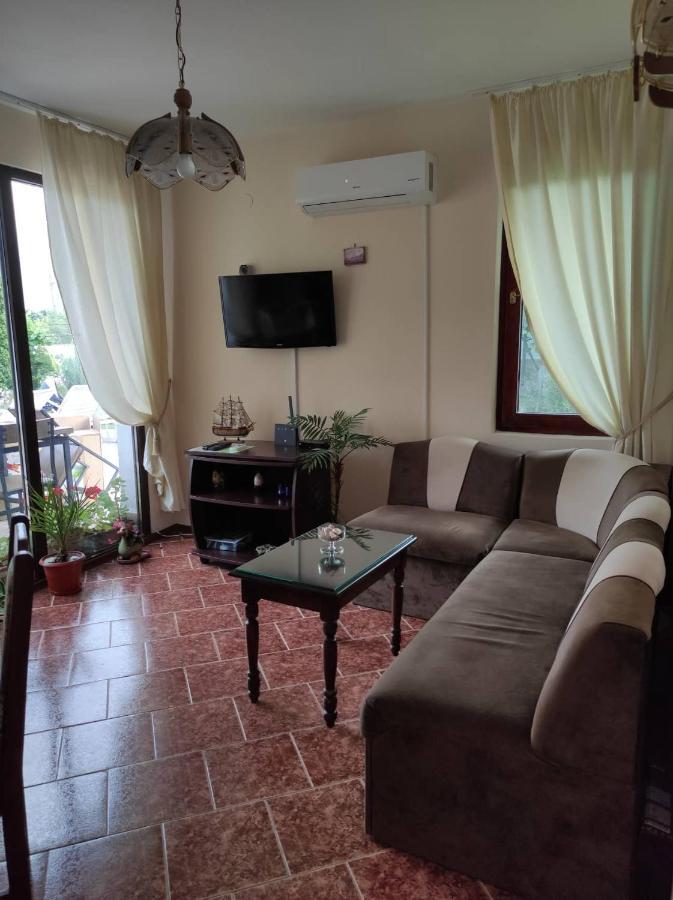 Guesthouse Oasis-Shabla Exterior photo